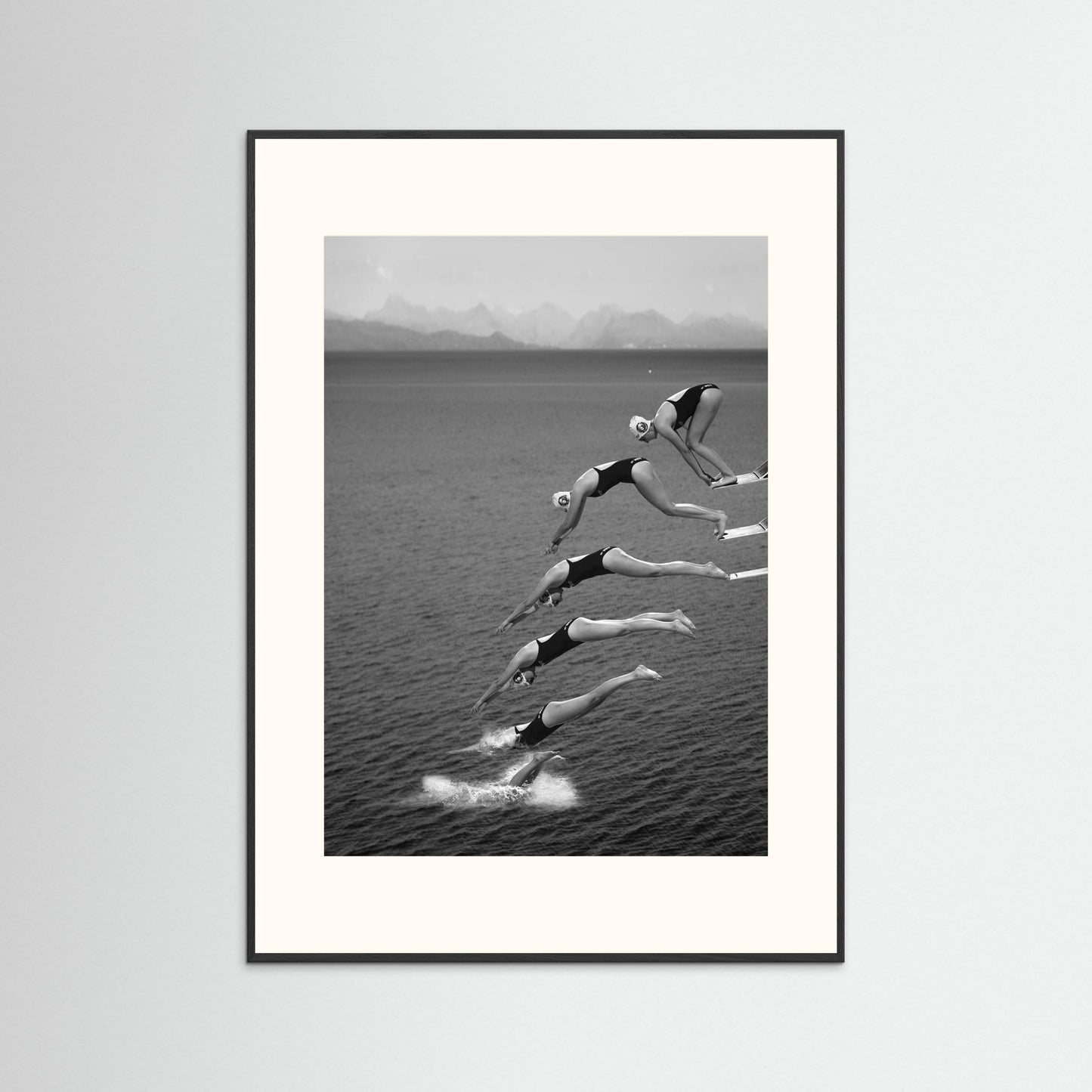 The beauty of diving by Greetje Van Son